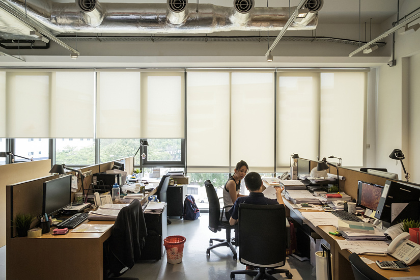 Million Lighting office in Singapore featuring ERCO LED lighting for optimal workspace illumination.