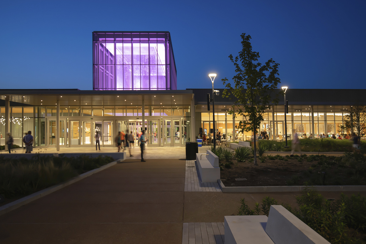 Missouri Botanical Garden Visitors Center illuminated by ERCO LED lighting at dusk.