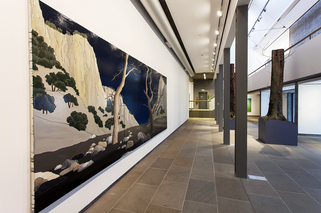 Interior of Municipal Gallery Bietigheim-Bissingen, featuring artwork and ERCO Light Board spotlights.