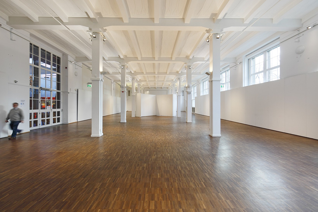 Museum am Rothenbaum mit ERCO LED-Beleuchtung und Ausstellungsfläche.