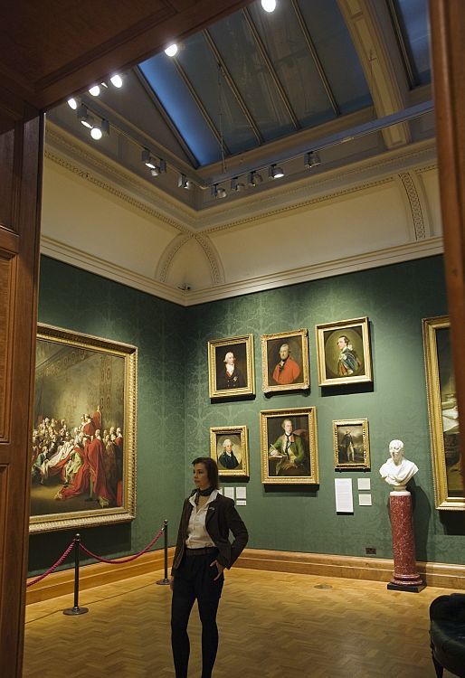 National Portrait Gallery featuring ERCO LED lighting and British portraits.