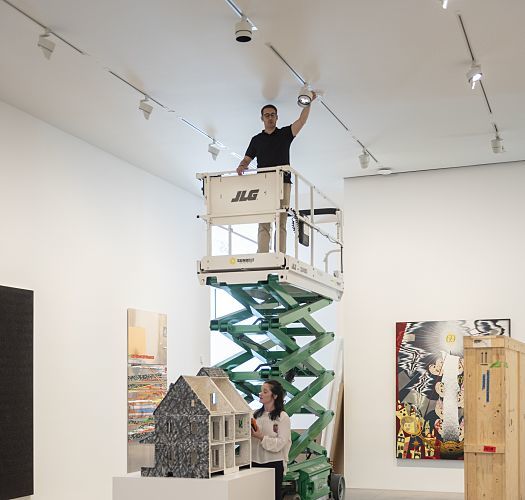 ERCO Parscan spotlights being installed at Ruby City Gallery, Texas, for optimal art illumination.