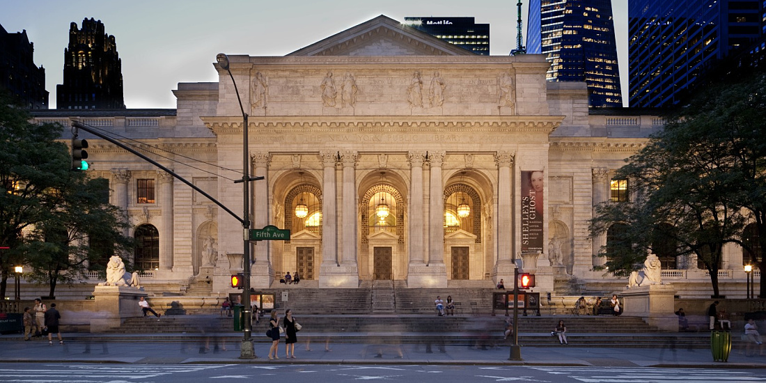 New York Public Library illuminated with ERCO spotlights for its 100th anniversary.
