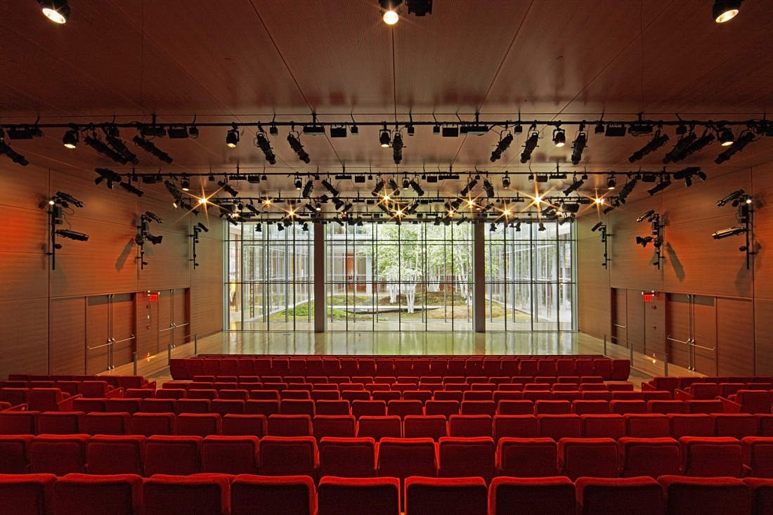 New York Times Building interior featuring ERCO lighting and a view of the garden.