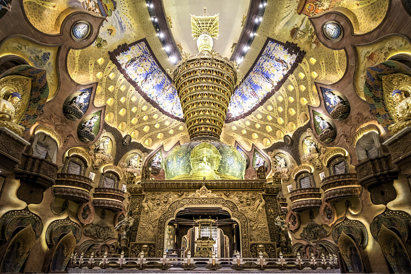 Interior of Usnisa Palace, Niushoushan Culture Park, Nanjing, featuring ERCO LED lighting.