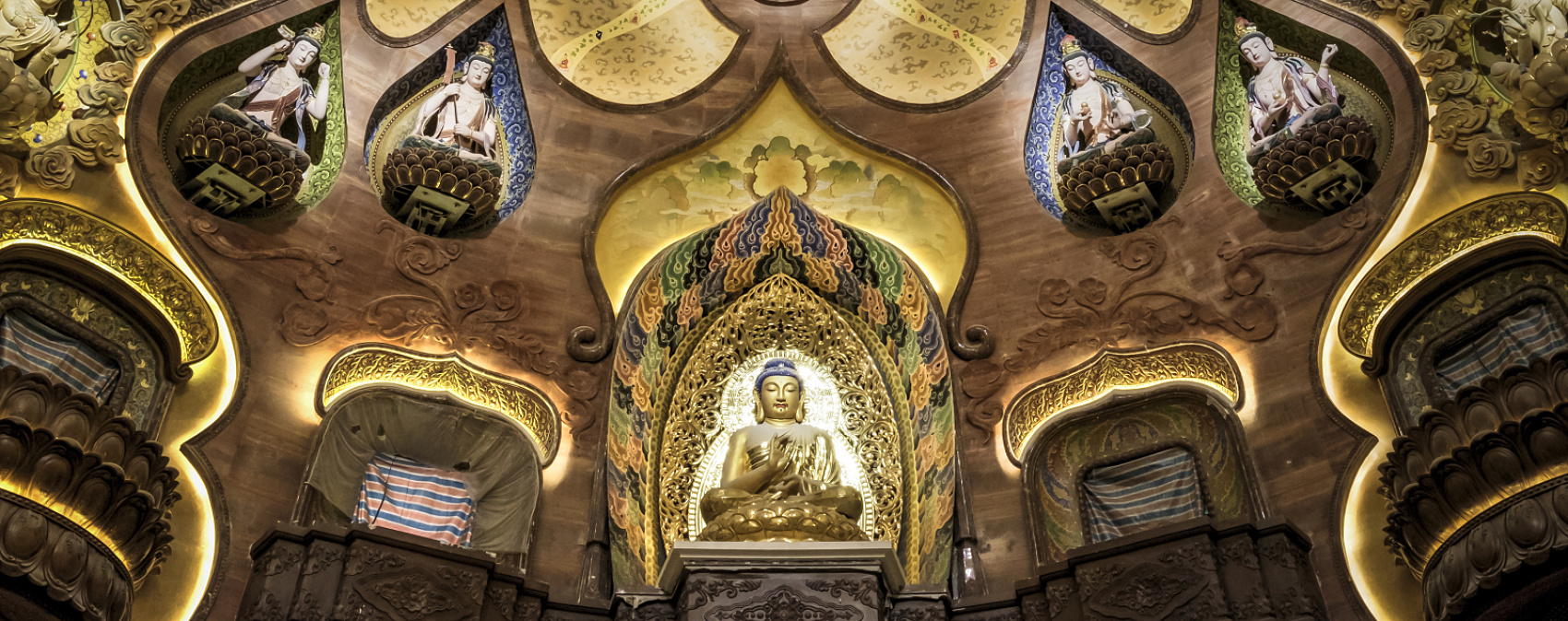 ERCO LED lighting in Usnisa Palace, Niushoushan Culture Park, Nanjing, China. Accent lighting on Buddha statues.