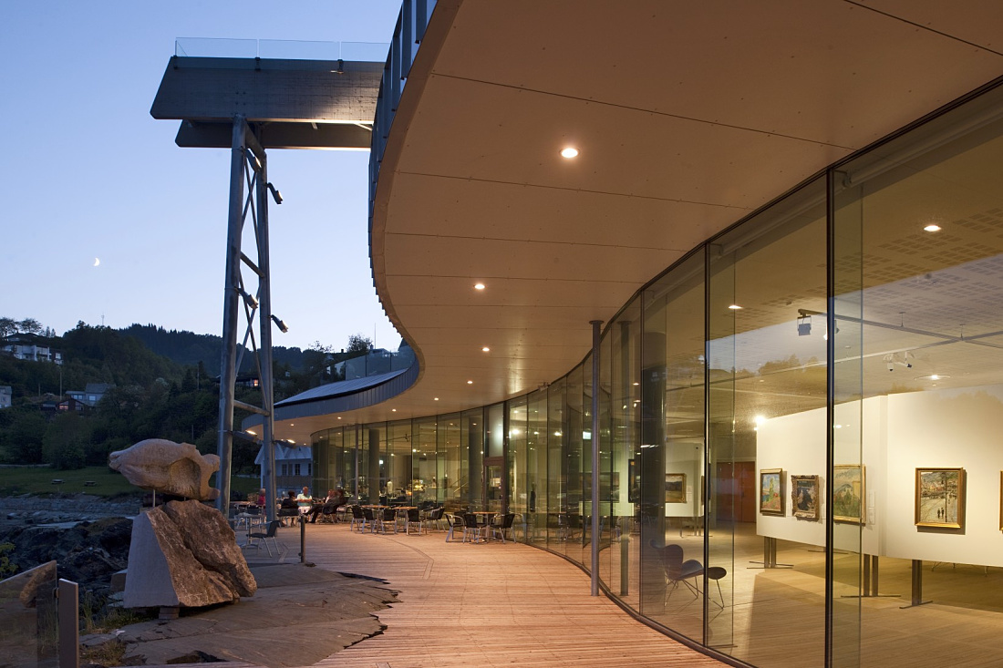 Oseana cultural center in Norway featuring ERCO LED lighting.