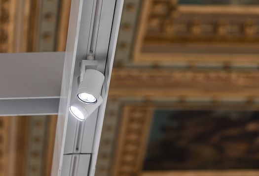 ERCO Parscan 48V LED spotlights providing flexible lighting in Palazzo Grassi, Venice.
