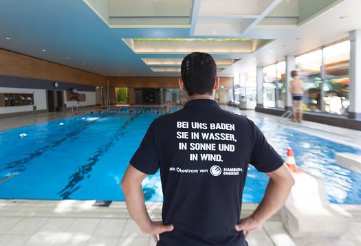 Parkbad Volksdorf pool featuring ERCO Compact downlights for glare-free illumination.