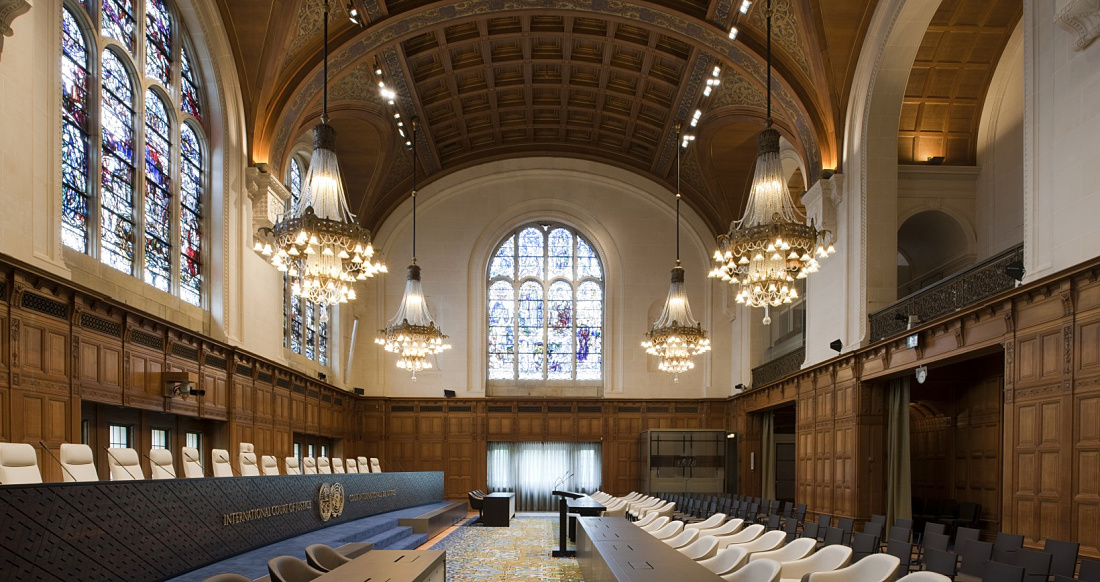 The Peace Palace, home of the International Court of Justice, illuminated with ERCO LED lighting.