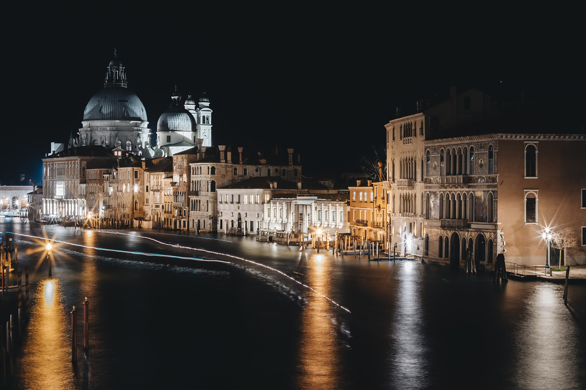 Night view of the Peggy Guggenheim Collection in Venice with enhanced LED lighting.