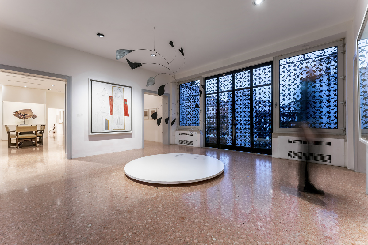 Peggy Guggenheim Collection interior featuring art and ERCO LED lighting.