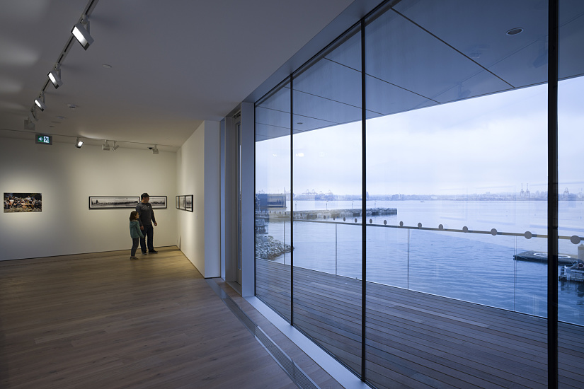 Polygon Gallery's ERCO LED lighting accentuates art, providing glare-free light in Vancouver.