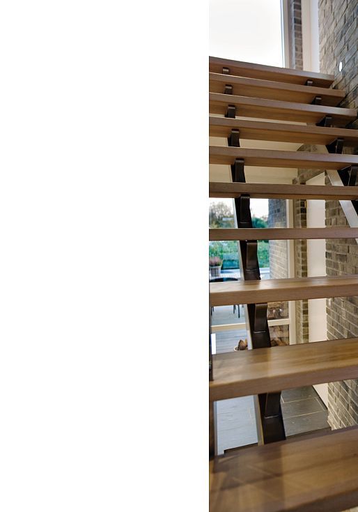 LED orientation luminaires along stairs in a Humlebaek private residence.
