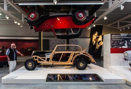 PS.Speicher Museum exhibit: Vintage cars illuminated by ERCO LED spotlights.