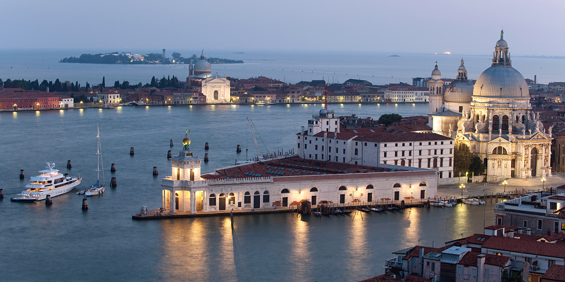 Punta della Dogana museum in Venice, illuminated with ERCO lighting for art exhibitions.