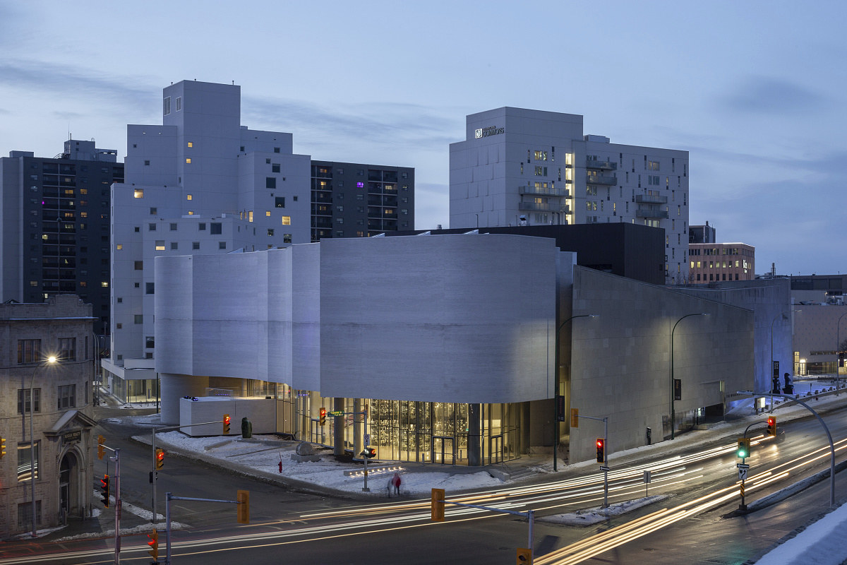 Qaumajuq Art Gallery in Winnipeg, illuminated by ERCO Optec spotlights for Inuit art.