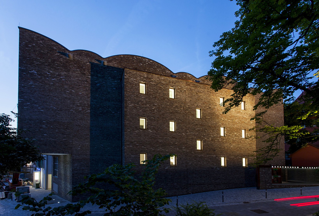 Ravensburg Art Museum by Lederer + Ragnarsdottir + Oei, showcasing energy-efficient museum architecture.