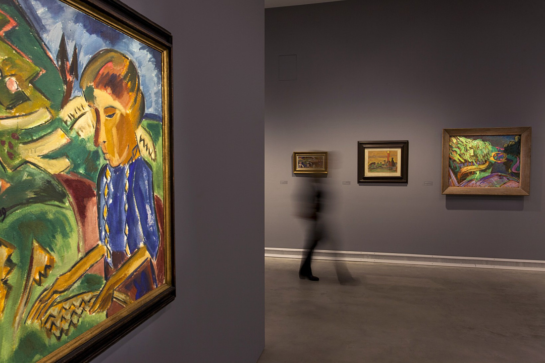 Painting in Ravensburg Art Museum, lit by ERCO spotlights, part of the energy-efficient exhibition lighting.