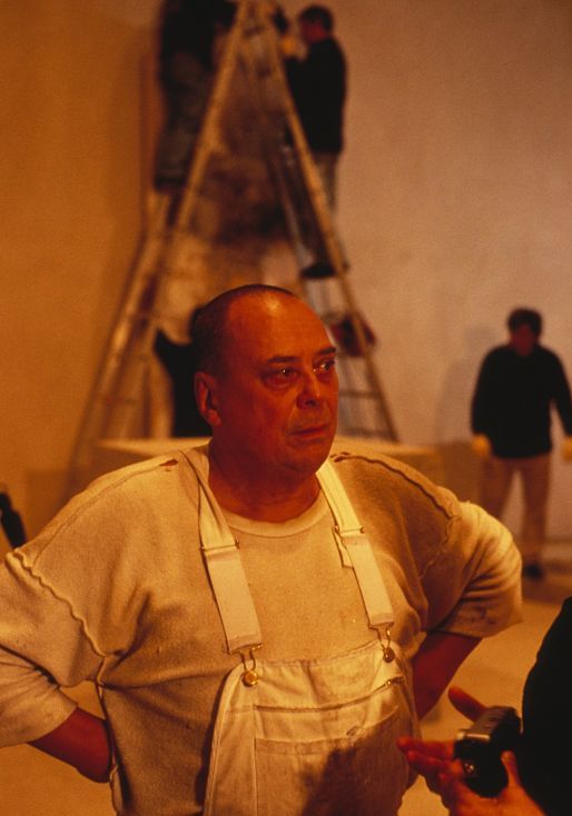 Günther Uecker at the Reichstag Building, Berlin, during the installation of his artwork with ERCO lighting.