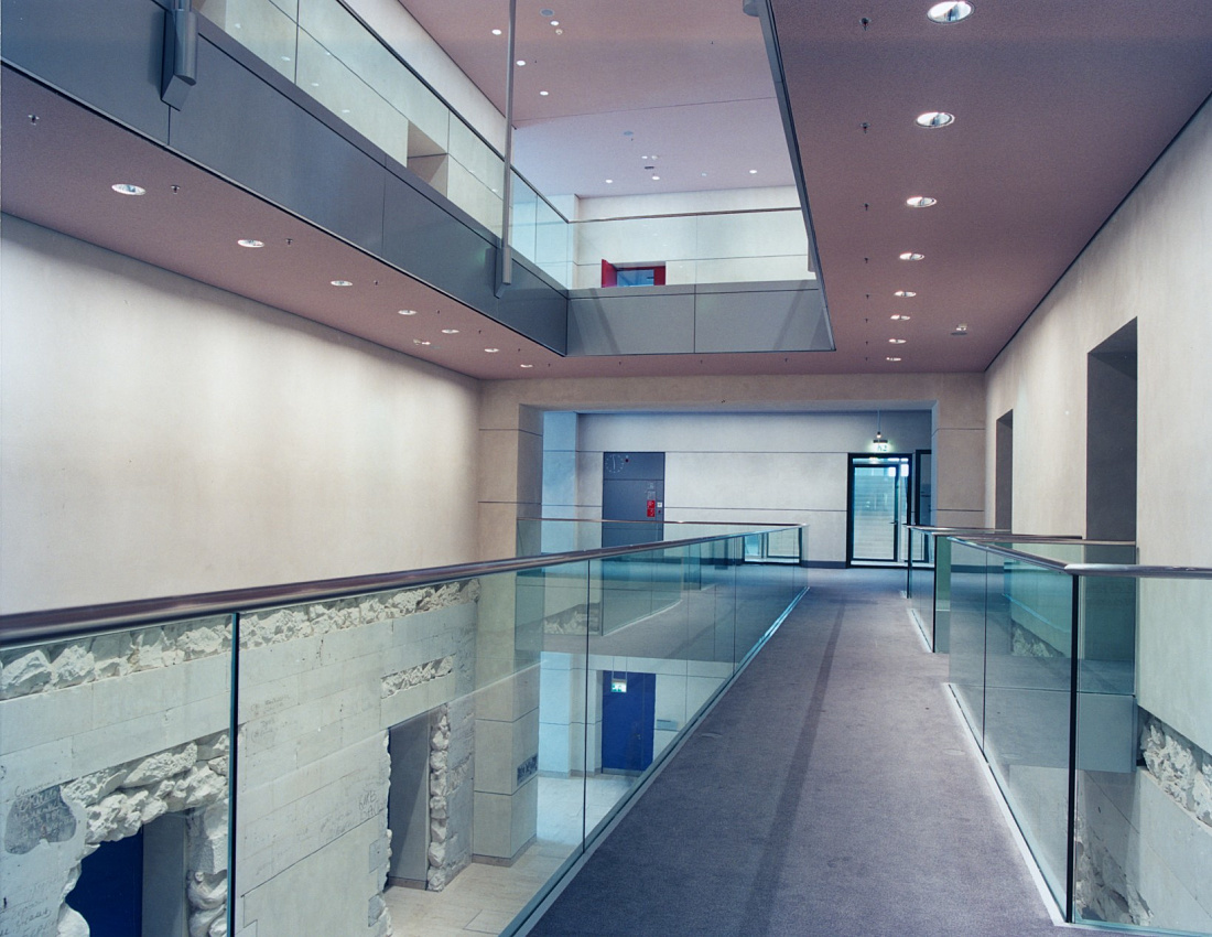 Reichstag interior featuring ERCO downlights providing even illumination throughout the space.
