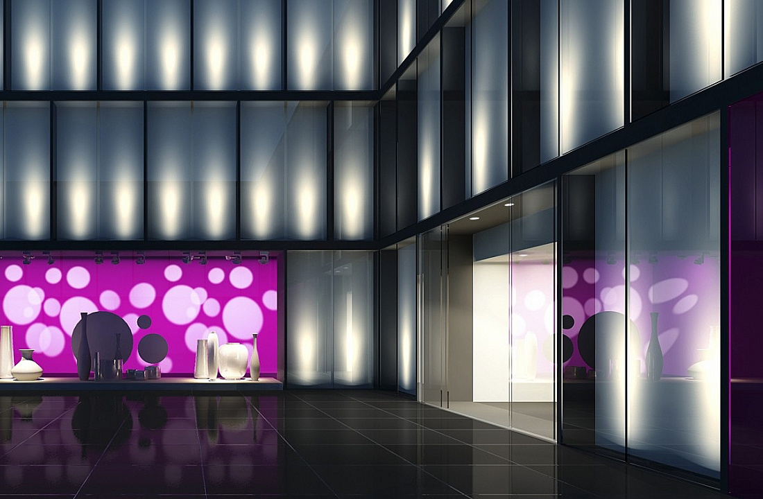 Retail shop window with dynamic ERCO lighting, showcasing slow and fast light transitions.