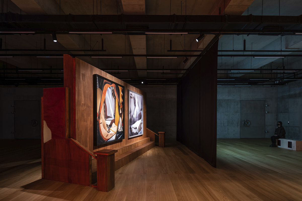 ERCO Eclipse spotlights illuminate art at the SongEun Art Foundation, Seoul.