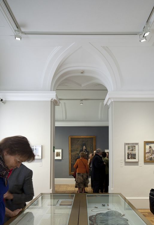 Logotec LED spotlights illuminate art at the Sorolla Museum, Madrid.
