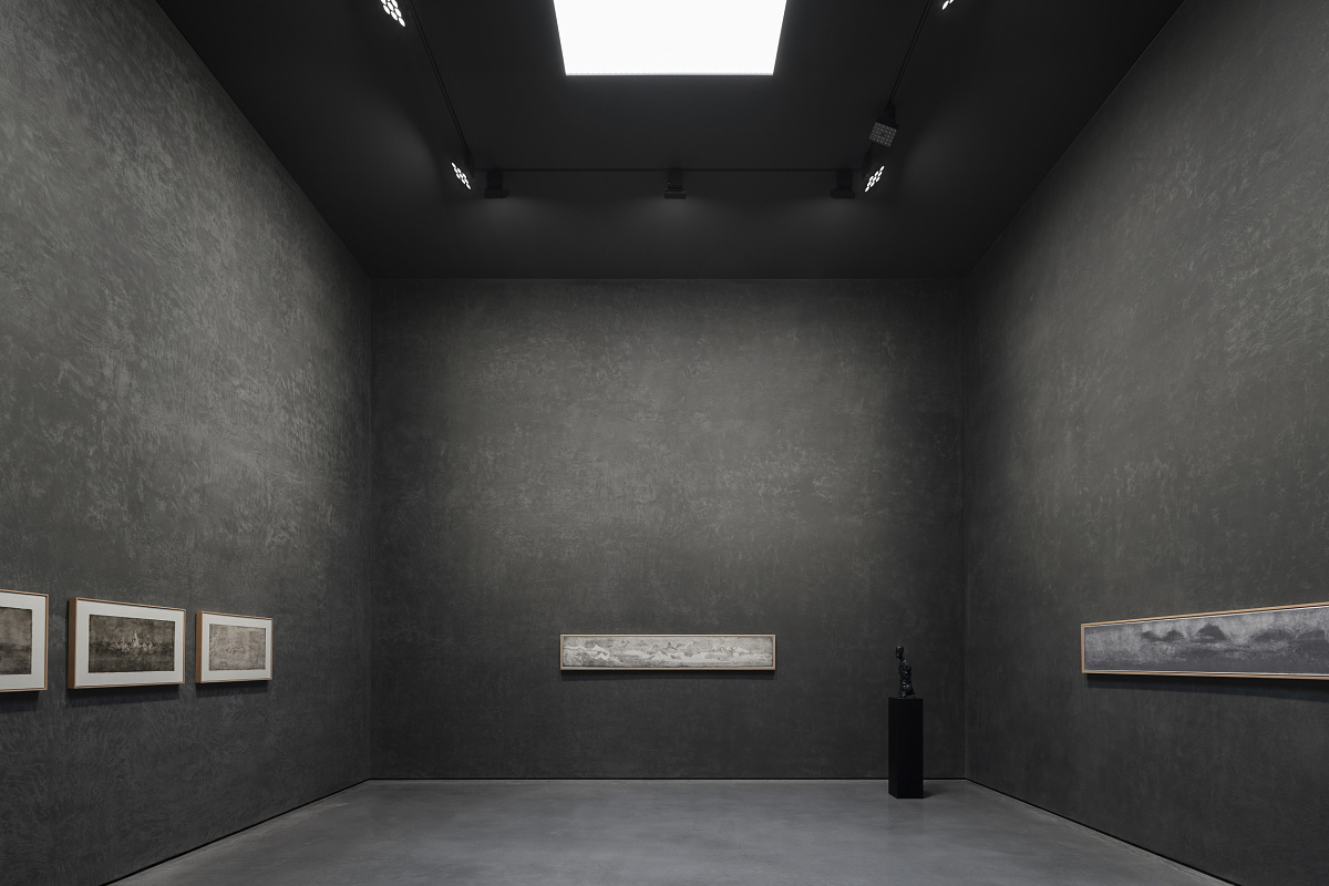ERCO Stella spotlights illuminate art in Space Z, Beijing. Accent lighting enhances diverse exhibitions in a minimalist setting.