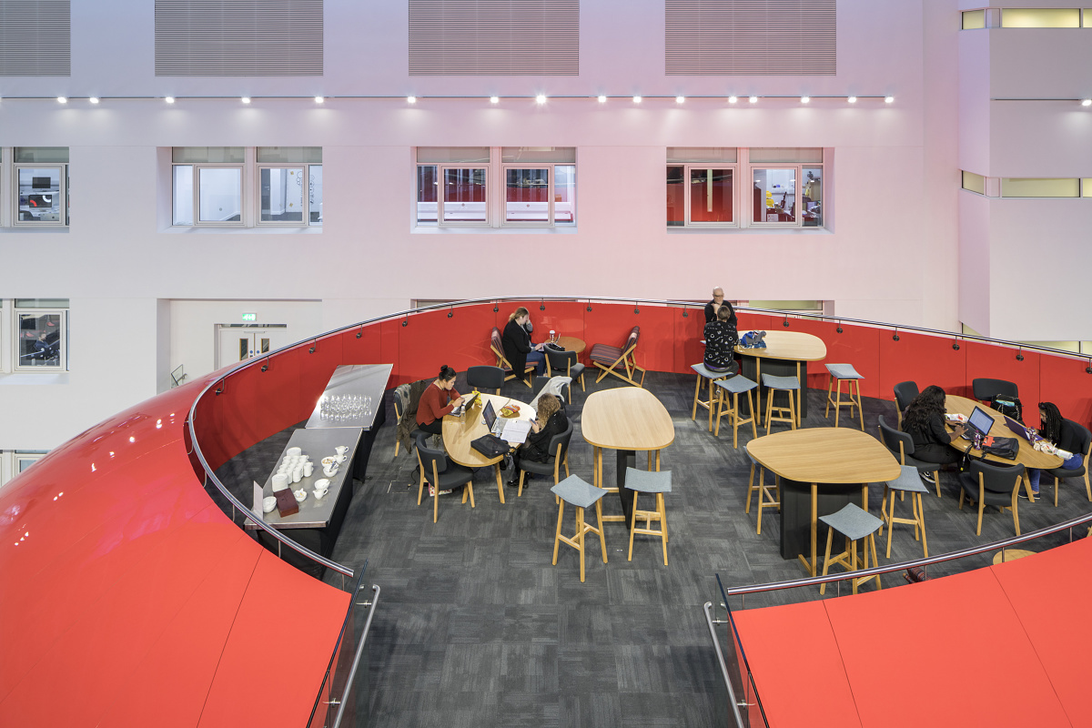 Spark Building, Solent University, featuring ERCO LED lighting for sustainable learning.