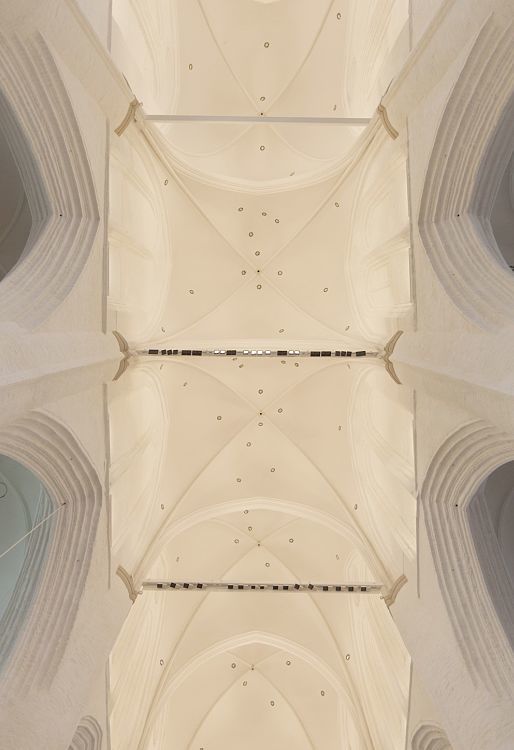 Interior view of St. Catherines Church in Hamburg with ERCO LED lighting.