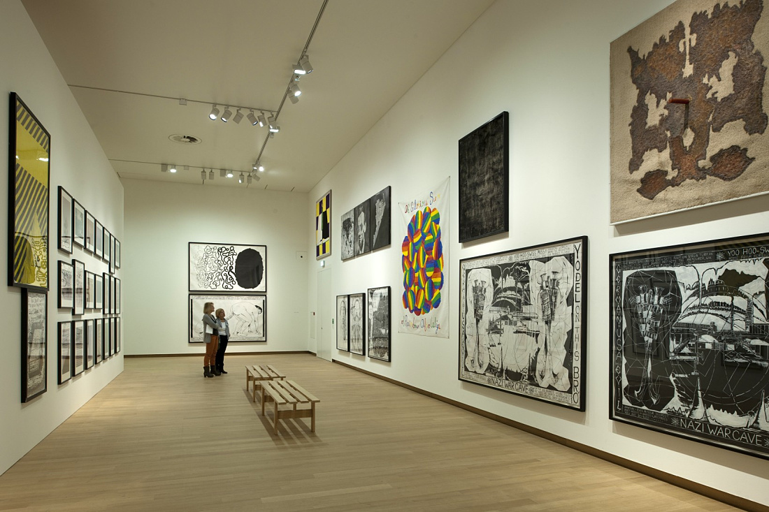 ERCO LED lighting in the Stedelijk Museum, Amsterdam, showcasing modern art.