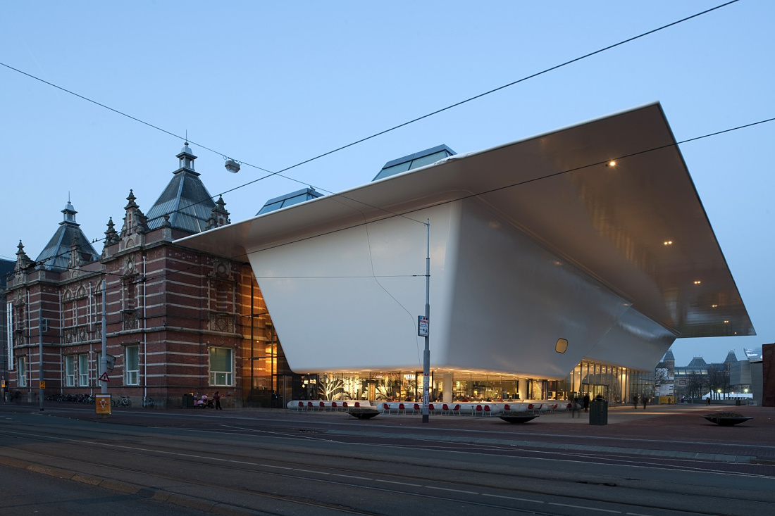 Stedelijk Museum Amsterdam, illuminated by ERCO LEDs, offering an extraordinary art and architecture experience.