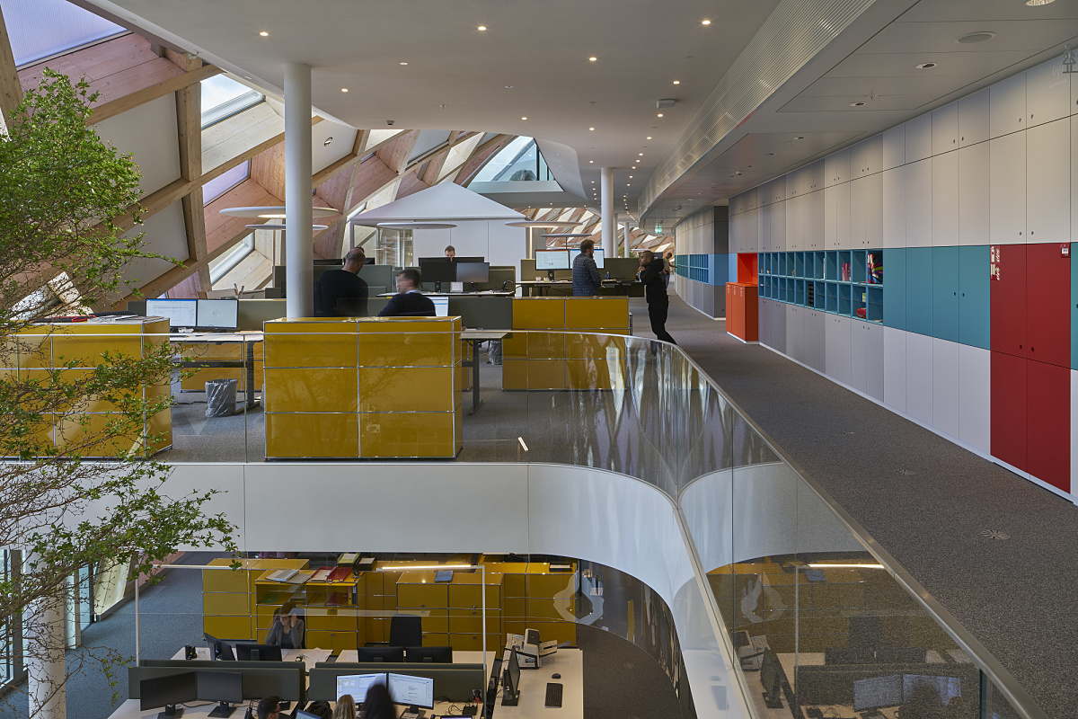 Swatch HQ interior featuring Gimbal recessed floodlights for glare-free lighting.
