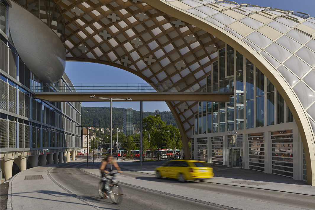 Swatch headquarters and Cité du Temps in Biel, illuminated by ERCO LED lighting.