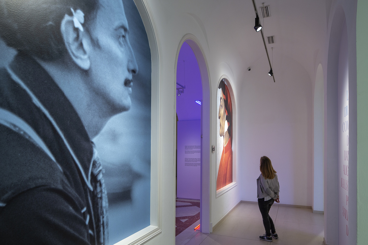 ERCO spotlights illuminate Salvador Dalís art in the Teatre-Museu Dalí, Figueres.