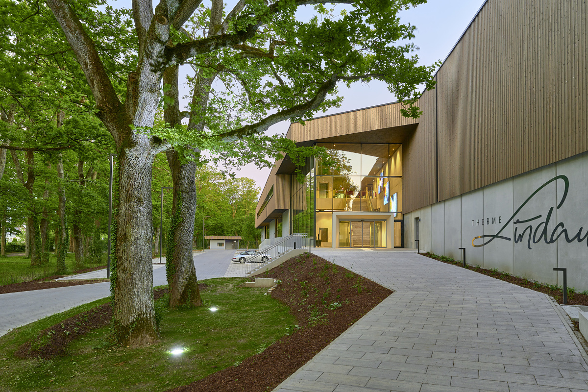 Therme Lindaus entrance, featuring ERCO lighting for visual comfort and wellness.