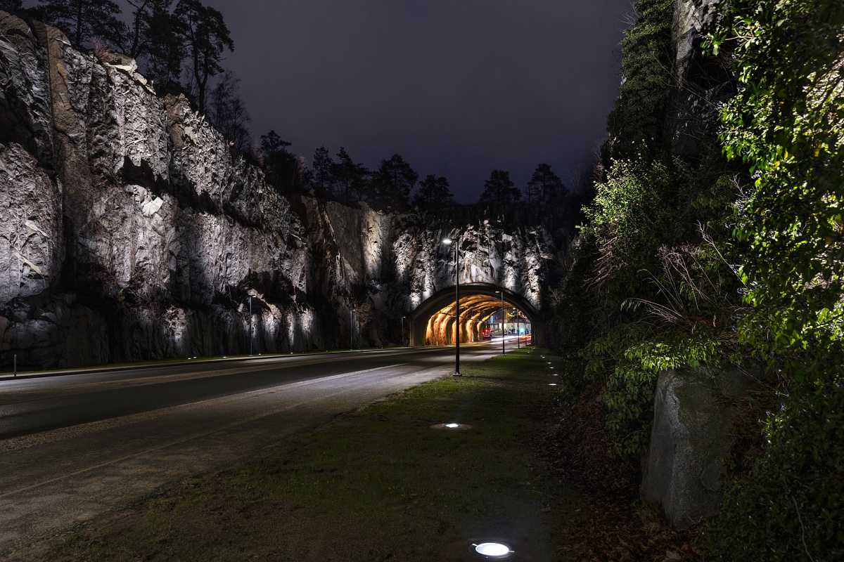ERCO outdoor lighting at the town gate and Hinsetunnel in Karlshamn, Sweden.