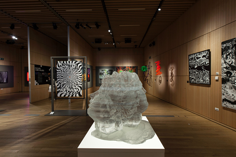 UniCredit Pavilion art exhibit: Sculpture and paintings illuminated with ERCO lighting.