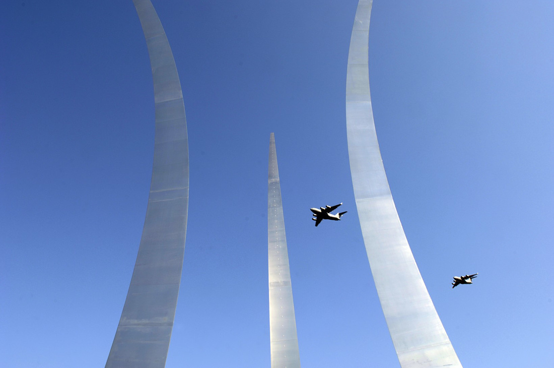 US Air Force Memorial in Arlington, featuring Beamer spotlights and planes in the sky.