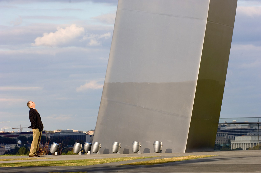 US Air Force Memorial in Arlington, beleuchtet von ERCO Beamern.