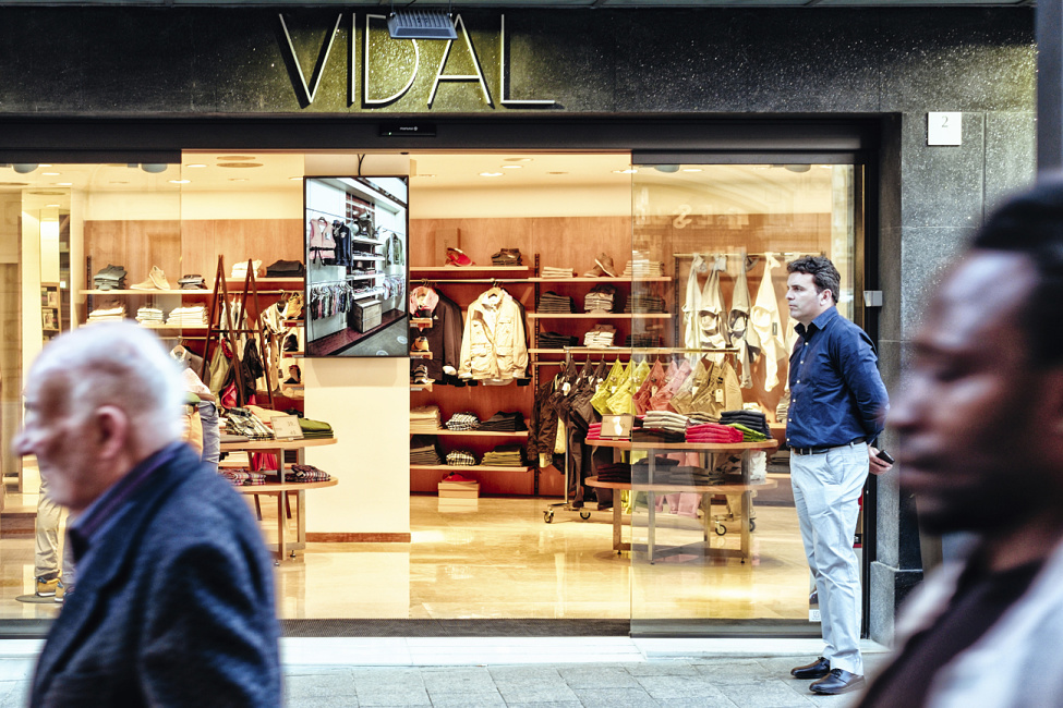 Vidal fashion boutique, Vic