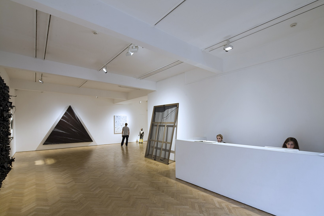 Vigo Gallery, London, illuminated by Light Board LED spotlights.