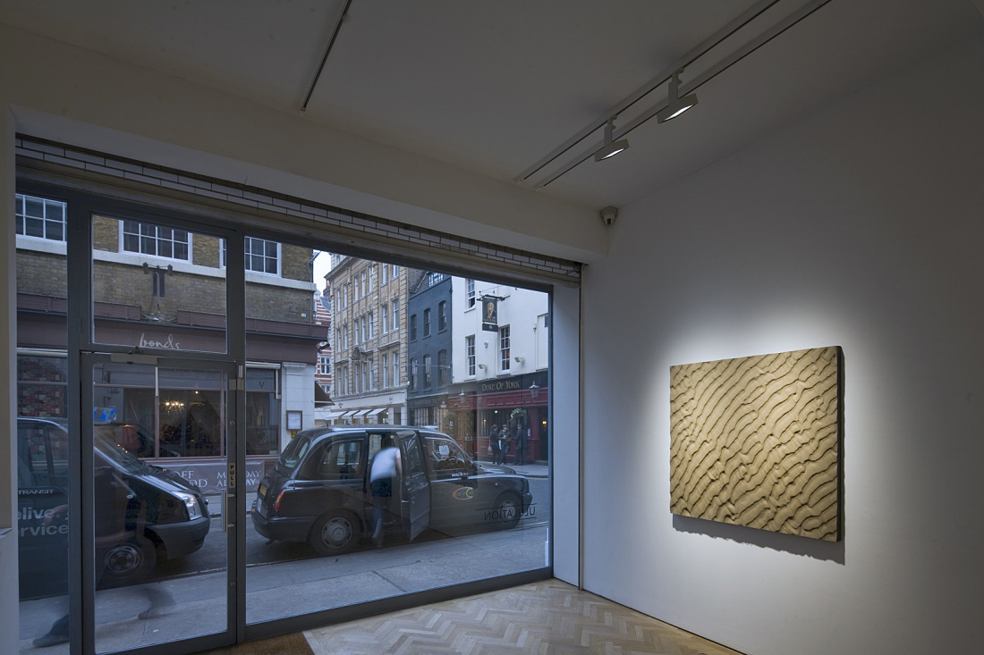 Vigo Gallery, London: Contemporary art illuminated by Light Board LED spotlights.