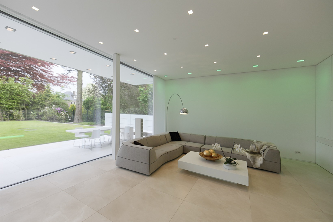 Villa Linari living room featuring ERCO Quintessence downlights for variable light.