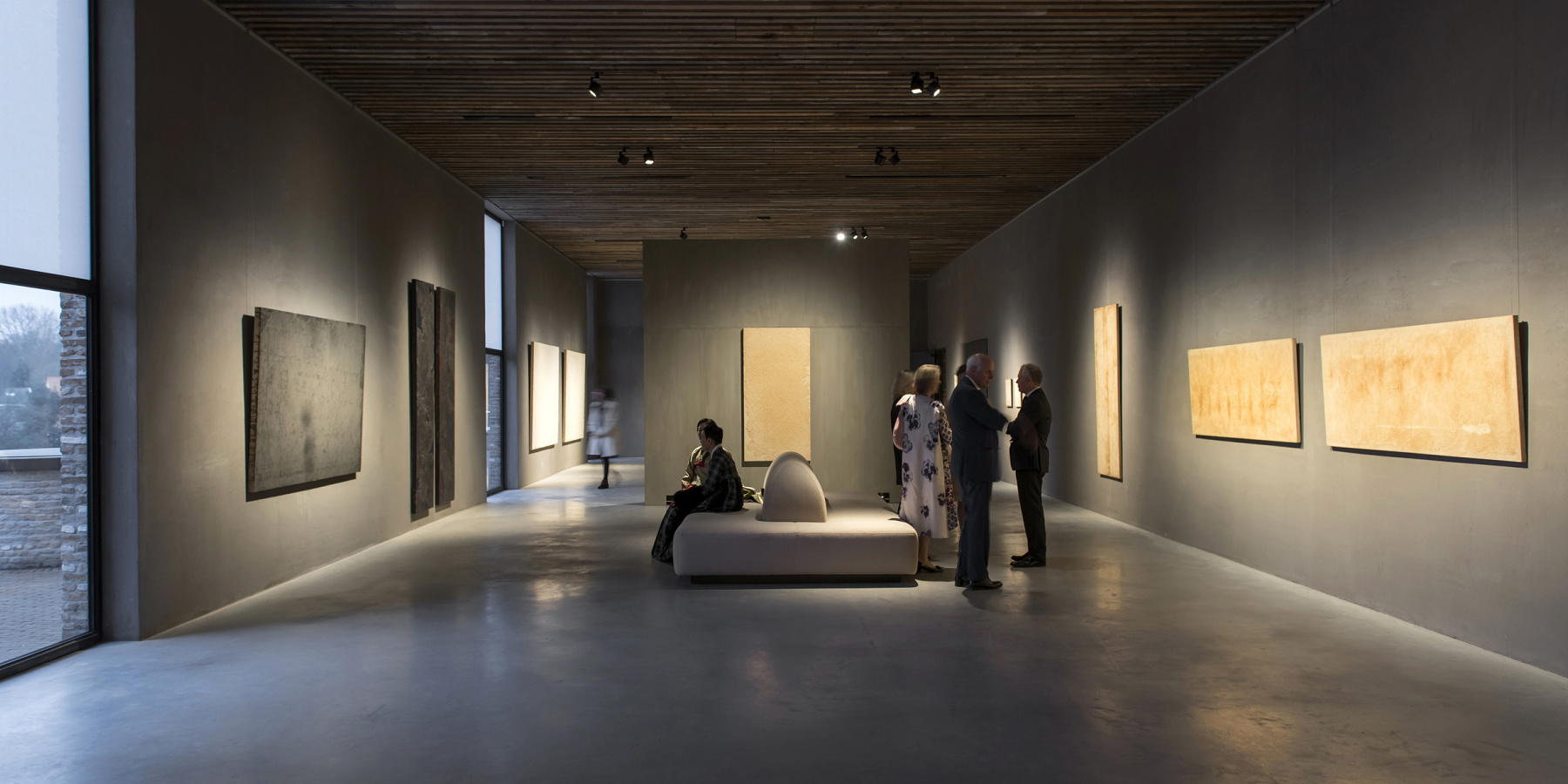 Art gallery featuring ERCO lighting, enhancing visual perception of displayed artworks.