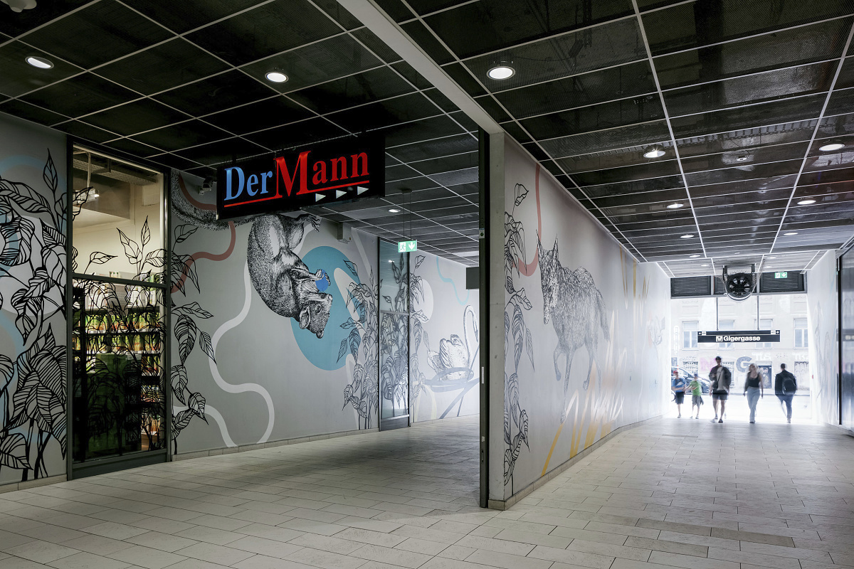 Iku recessed lights providing ambient lighting in Wien Mitte / The Mall.