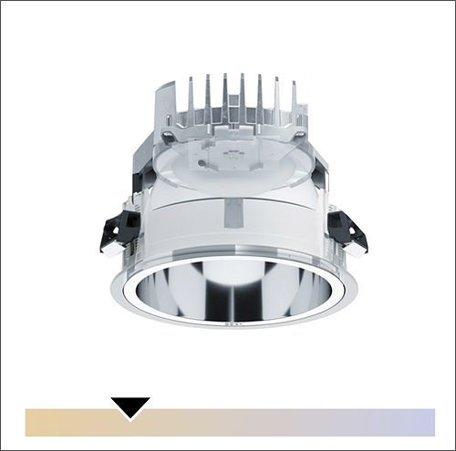 ERCO Strahler mit Casambi Bluetooth Steuerung für flexible Lichtszenen im Innenraum.