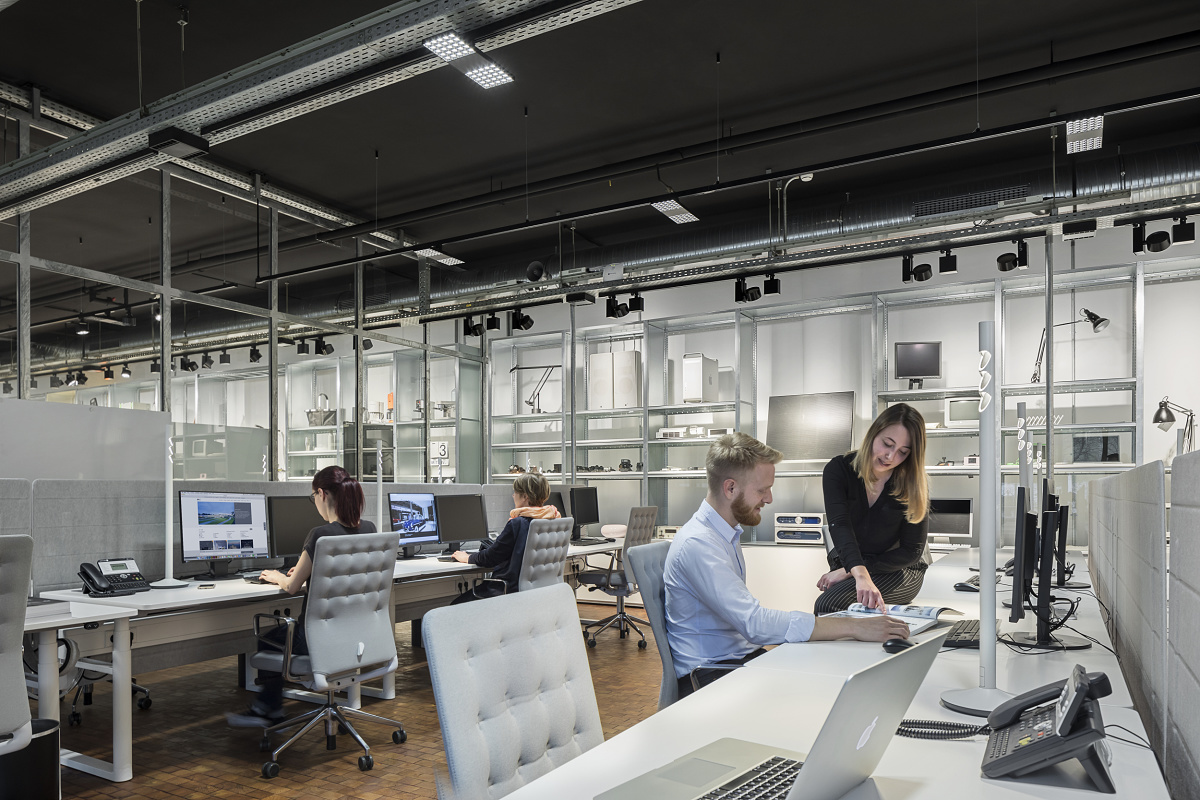 ERCO lighting systems in an office, featuring Casambi Bluetooth control for custom light settings.