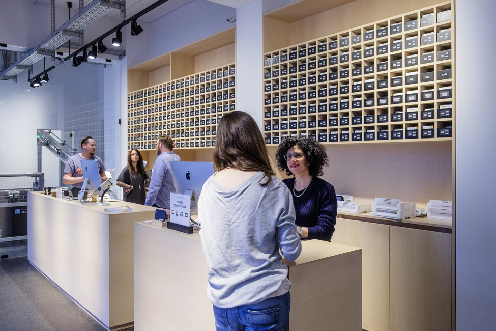 YUN Store eyewear shop, Berlin